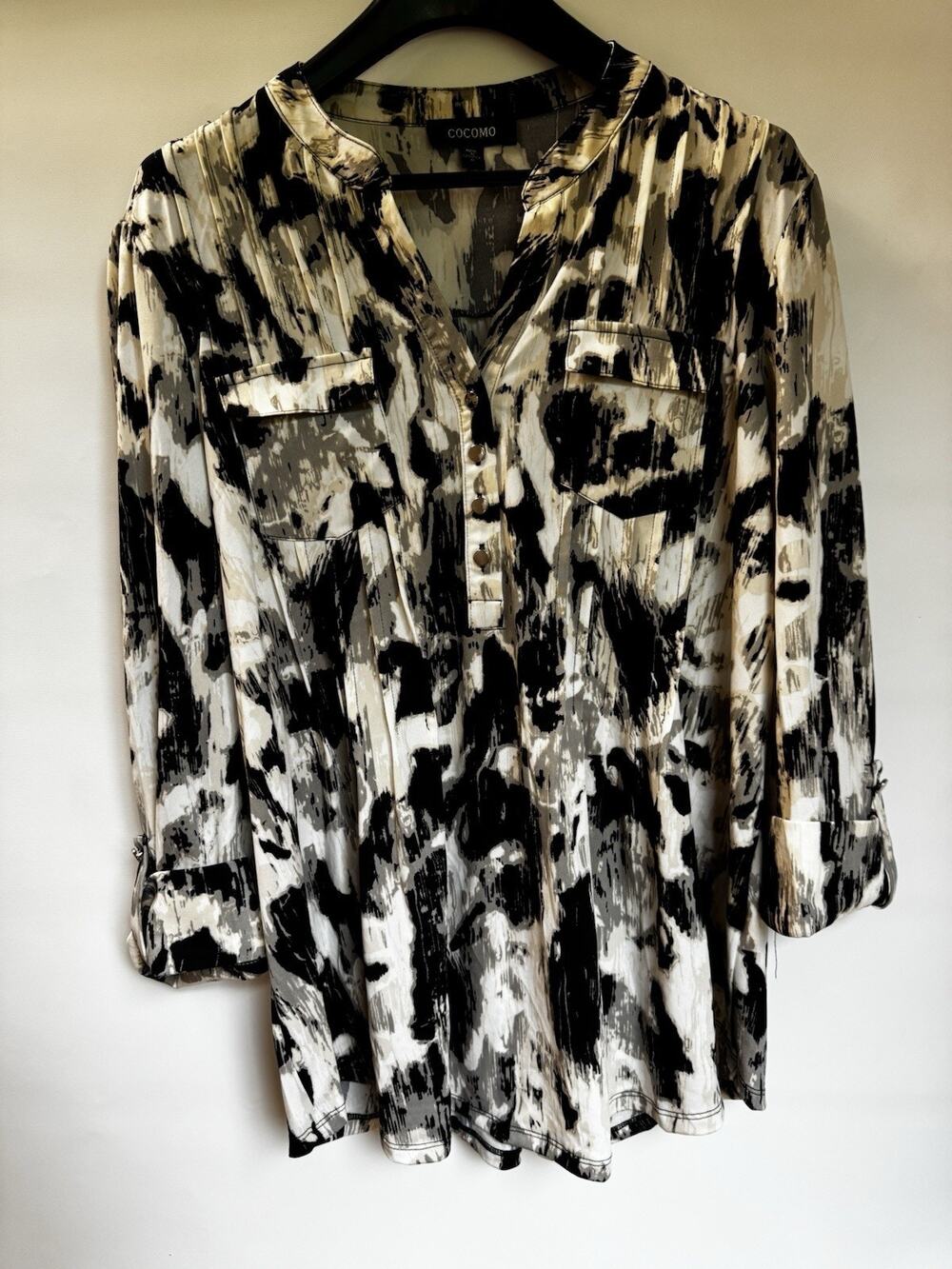 COCOMO Women’s Abstract Print Roll Tab Blouse Black Beige Gray Size XL